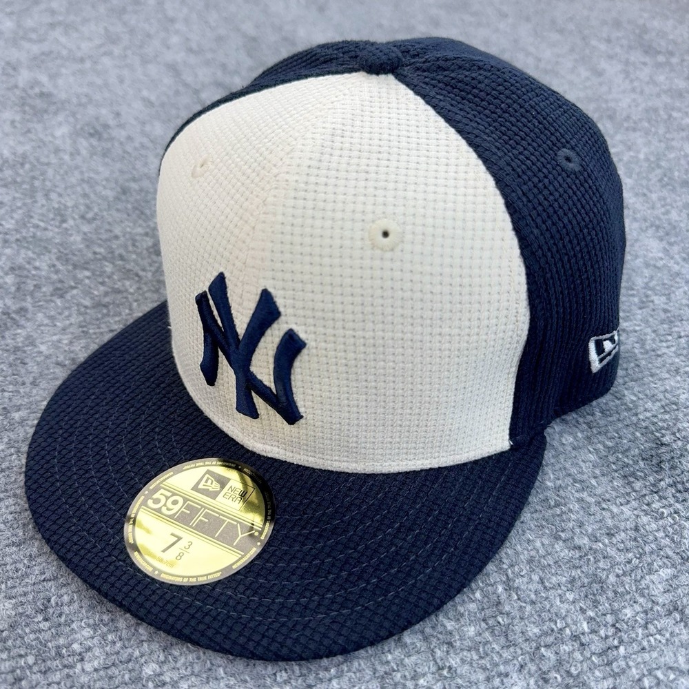 New York Yankees Hat New Era 59FIFTY Fitted 7 3/8 Thermal Waffle Blue White Cap